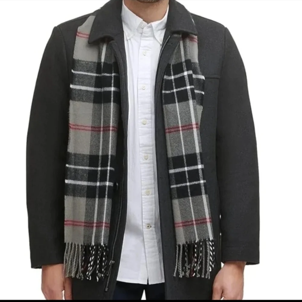 Dockers Men’s Plaid Scarf Gray Black Red Fringe 100% Acrylic Winter NWOT